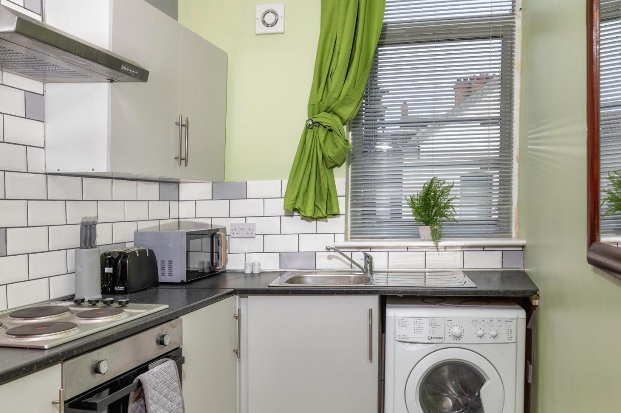 Stockton Town Centre Studio Apartments Free Parking And Wi-Fi Ngoại thất bức ảnh