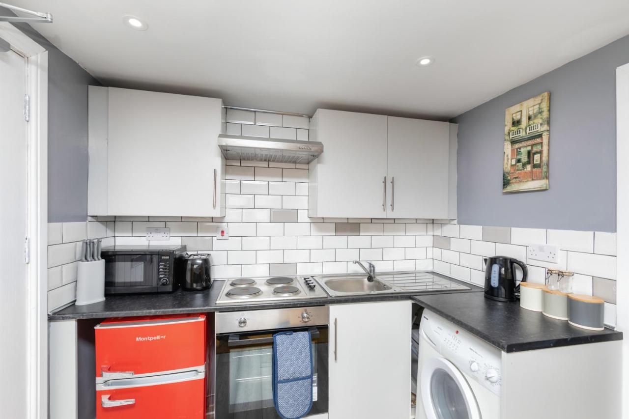 Stockton Town Centre Studio Apartments Free Parking And Wi-Fi Ngoại thất bức ảnh