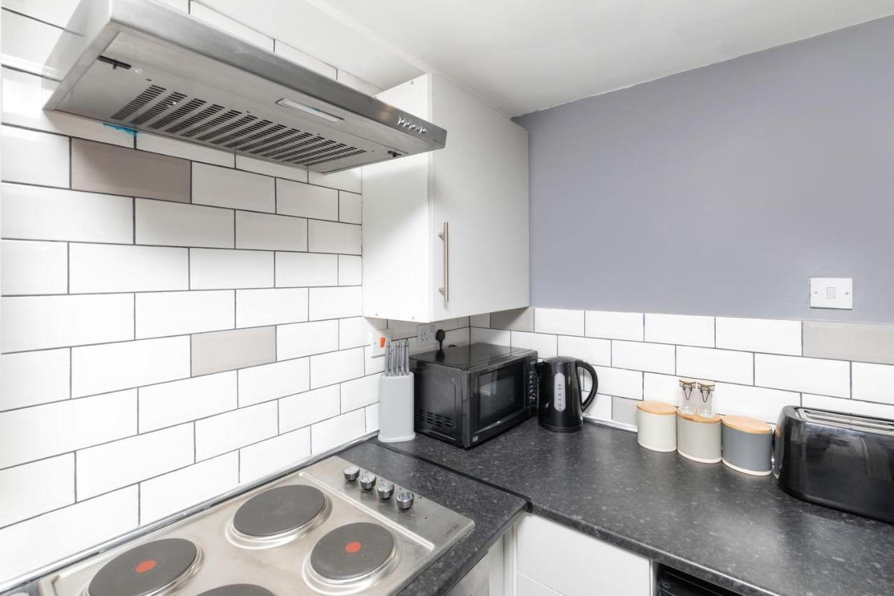 Stockton Town Centre Studio Apartments Free Parking And Wi-Fi Ngoại thất bức ảnh