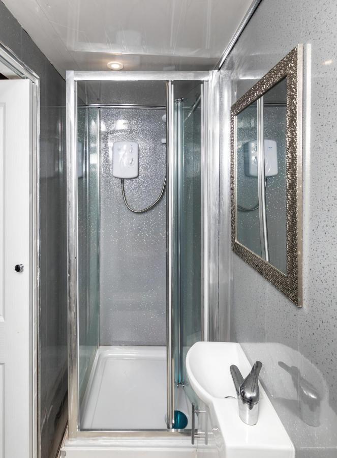 Stockton Town Centre Studio Apartments Free Parking And Wi-Fi Ngoại thất bức ảnh